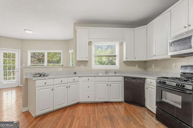 527 Country Club Drive, Stockbridge, GA 30281