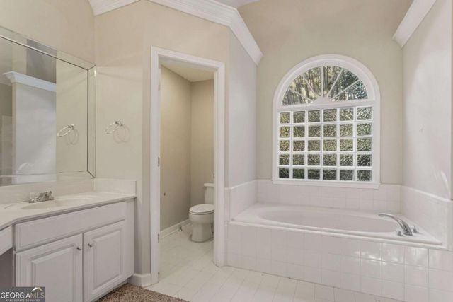 527 Country Club Drive, Stockbridge, GA 30281