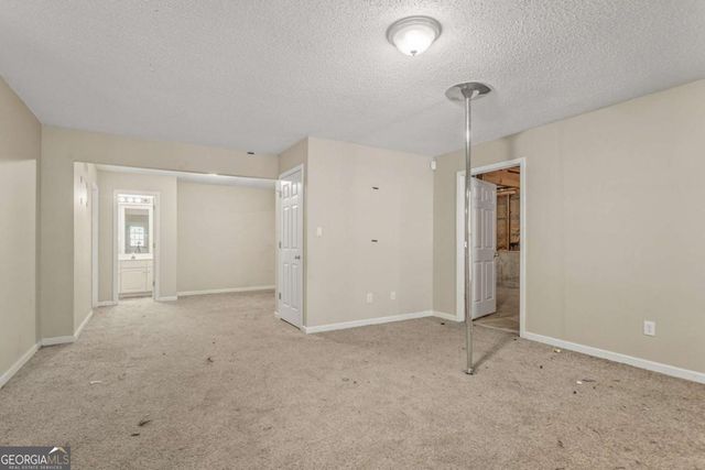 527 Country Club Drive, Stockbridge, GA 30281