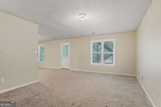 527 Country Club Drive, Stockbridge, GA 30281