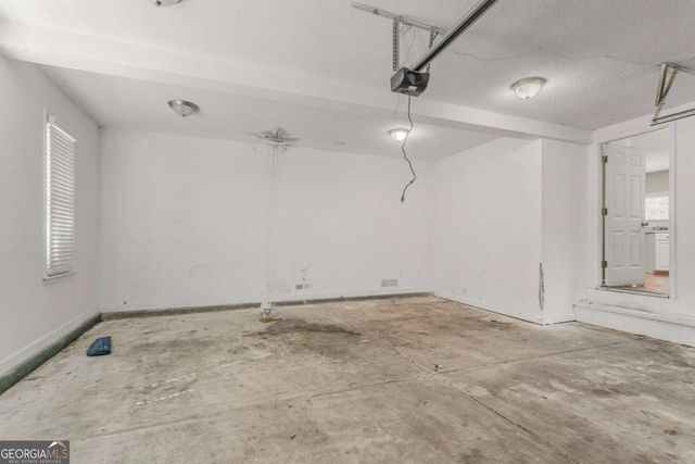 527 Country Club Drive, Stockbridge, GA 30281