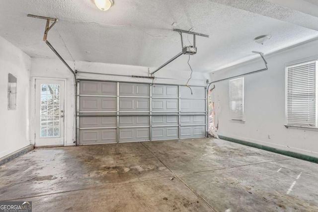 527 Country Club Drive, Stockbridge, GA 30281