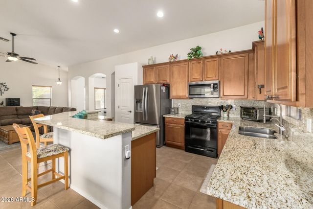 44296 W DESERT PLANT Trail, Maricopa, AZ 85139