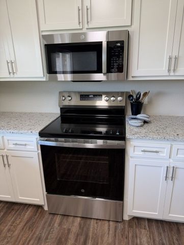 2512 Colleen Drive, Arlington, TX 76016