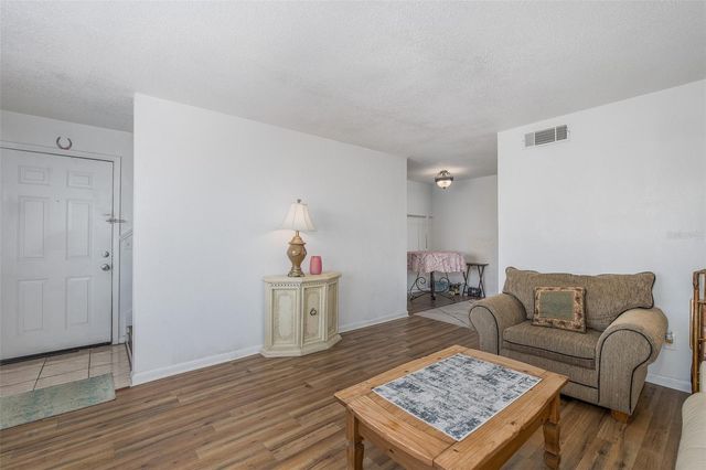 9001 TUDOR DRIVE H210, Tampa, FL 33615