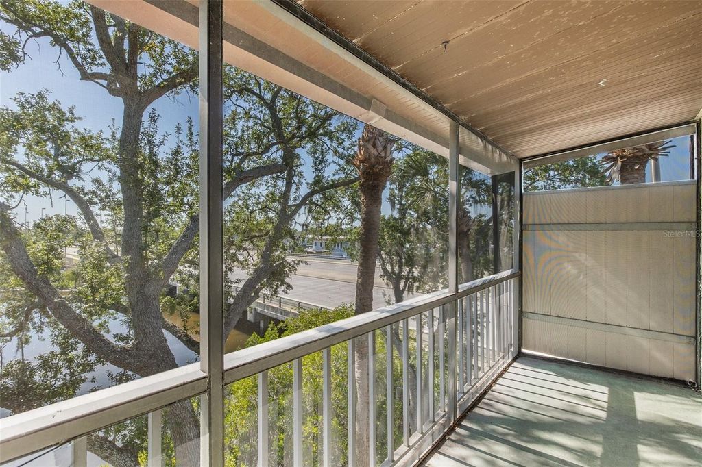 Image 14 of property listing at 9001 TUDOR DRIVE H210, Tampa, FL 33615