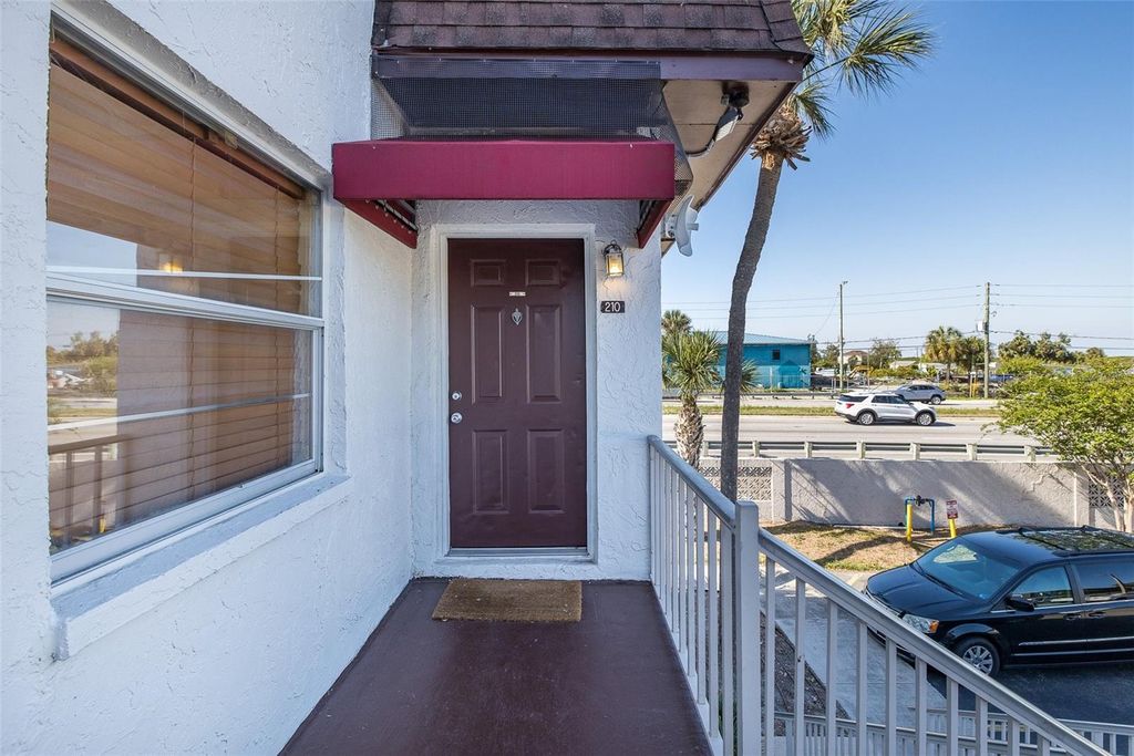 Image 42 of property listing at 9001 TUDOR DRIVE H210, Tampa, FL 33615