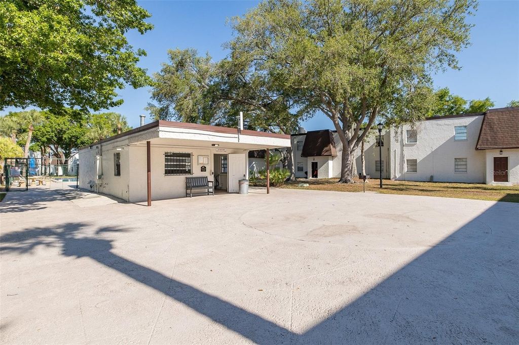 Image 43 of property listing at 9001 TUDOR DRIVE H210, Tampa, FL 33615