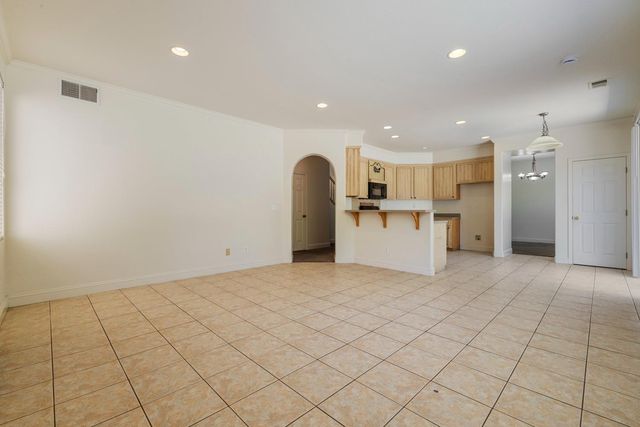 813 Boulder Ave, Lathrop, CA 95330