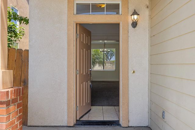 813 Boulder Ave, Lathrop, CA 95330