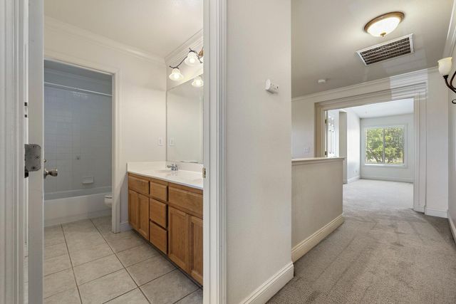 813 Boulder Ave, Lathrop, CA 95330