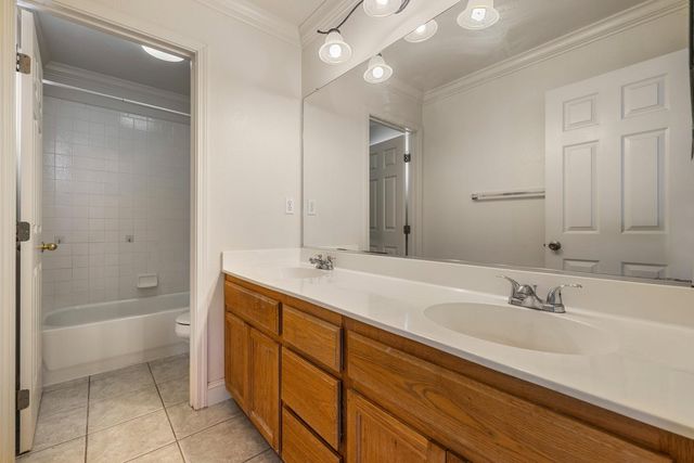 813 Boulder Ave, Lathrop, CA 95330