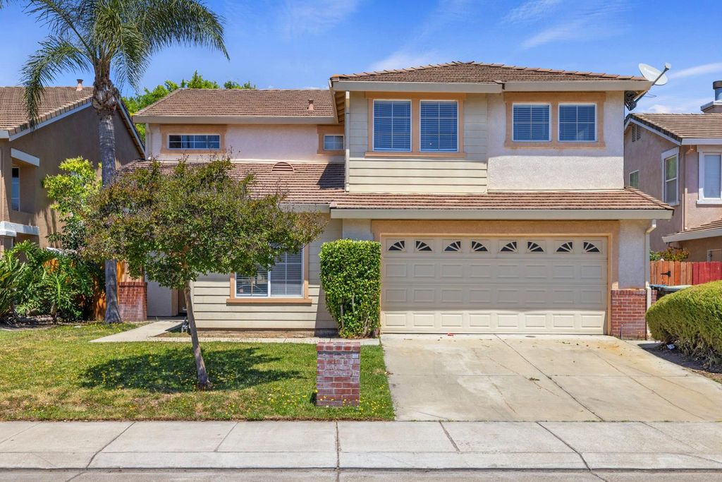 813 Boulder Ave, Lathrop, CA 95330