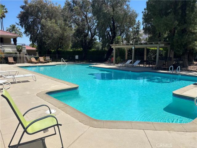 2860 N Los Felices 210, Palm Springs, CA 92262