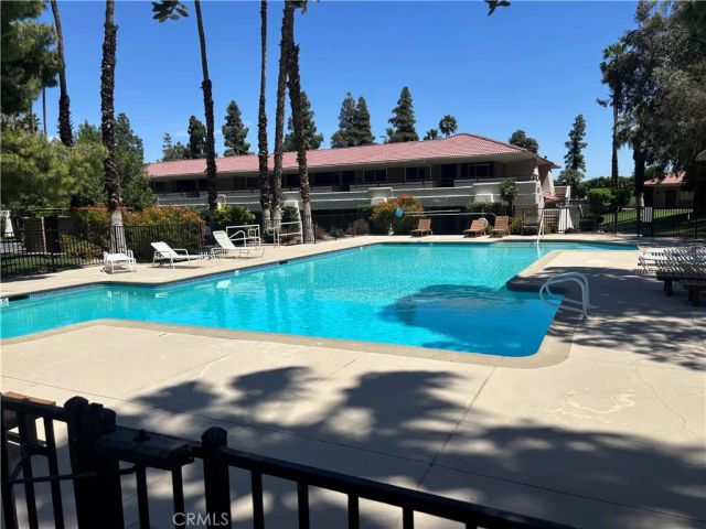 2860 N Los Felices 210, Palm Springs, CA 92262
