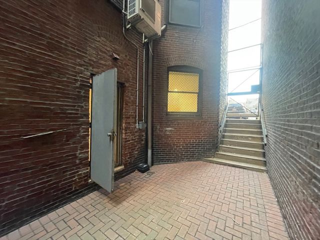 382 Commonwealth Ave B1, Boston, MA 02215