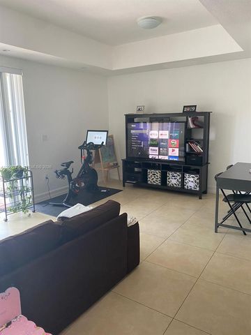 11357 NW 42nd Ter 11357, Doral, FL 33178