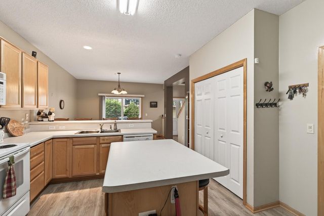 1994 Siefert Street, Chaska, MN 55318