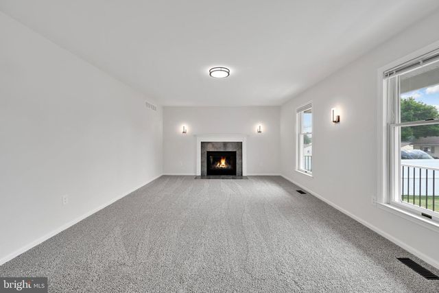 300 BECKLEY ST, Wernersville, PA 19565