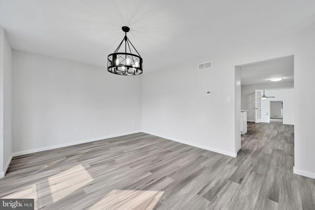 300 BECKLEY ST, Wernersville, PA 19565