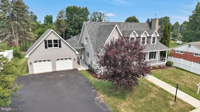 300 BECKLEY ST, Wernersville, PA 19565