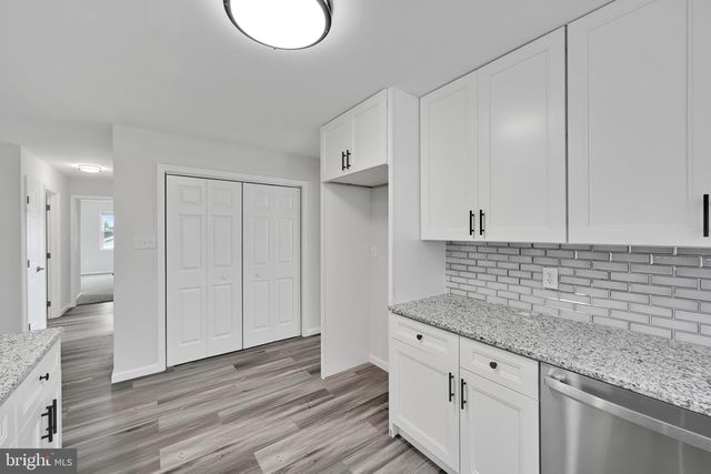 300 BECKLEY ST, Wernersville, PA 19565