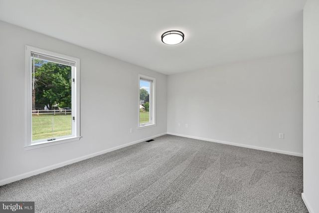 300 BECKLEY ST, Wernersville, PA 19565