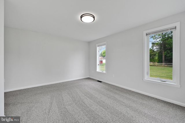 300 BECKLEY ST, Wernersville, PA 19565