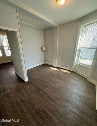 72 Grand Street, Albany, NY 12202