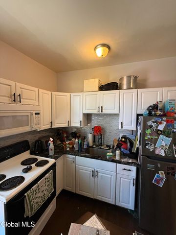 72 Grand Street, Albany, NY 12202