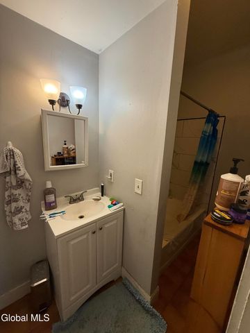 72 Grand Street, Albany, NY 12202