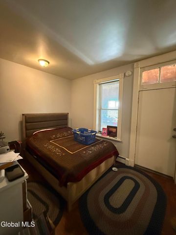 72 Grand Street, Albany, NY 12202