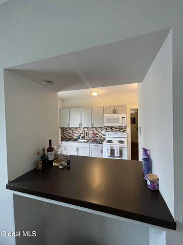 72 Grand Street, Albany, NY 12202