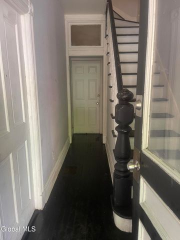 72 Grand Street, Albany, NY 12202