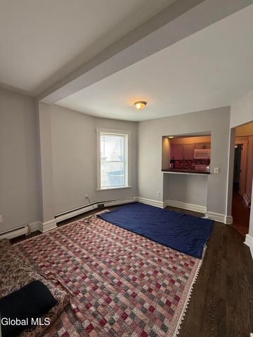 72 Grand Street, Albany, NY 12202