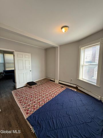 72 Grand Street, Albany, NY 12202