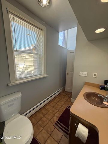72 Grand Street, Albany, NY 12202