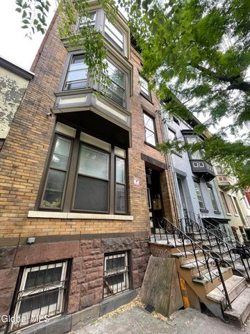 72 Grand Street, Albany, NY 12202