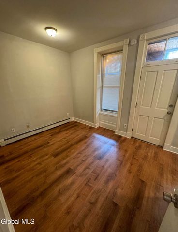 72 Grand Street, Albany, NY 12202