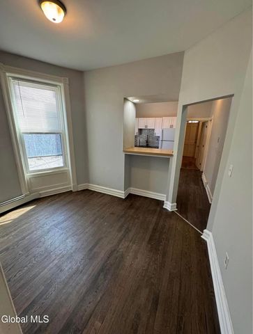 72 Grand Street, Albany, NY 12202
