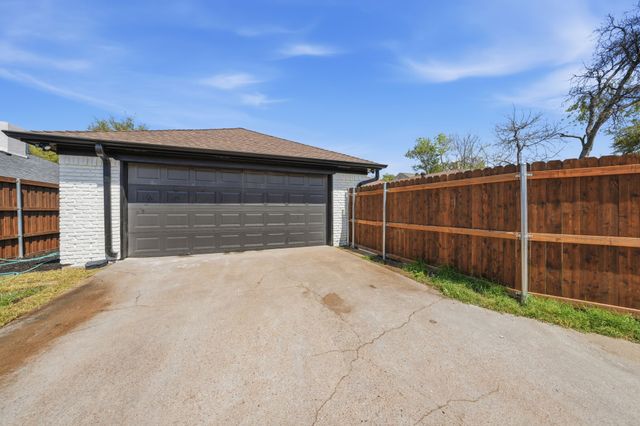 5818 Glen Heather Drive, Dallas, TX 75252