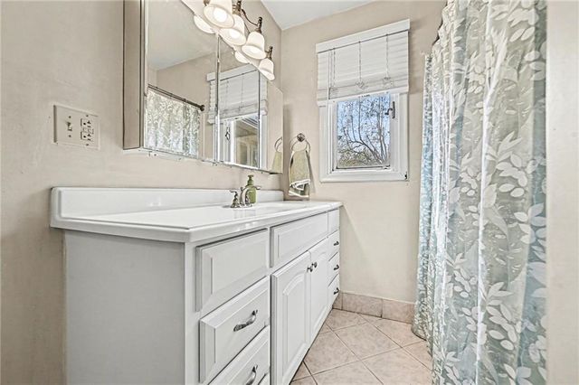 815 Denney Lane, Leavenworth, KS 66048