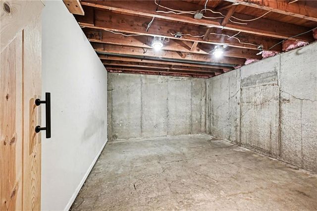 815 Denney Lane, Leavenworth, KS 66048