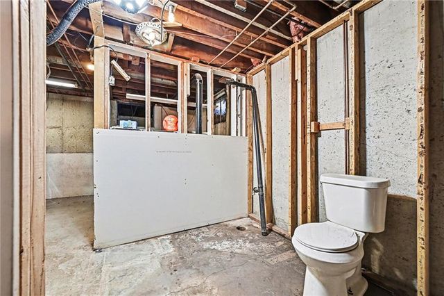 815 Denney Lane, Leavenworth, KS 66048
