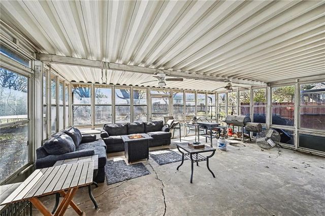 815 Denney Lane, Leavenworth, KS 66048
