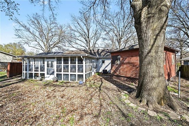 815 Denney Lane, Leavenworth, KS 66048
