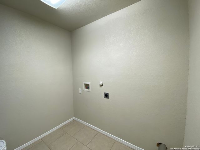 512 Dossey St Unit 104, Pleasanton, TX 78064