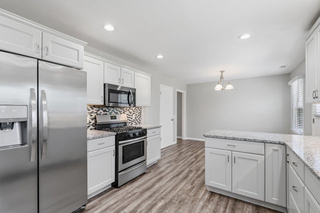 721 Piccadilly Road, Kalamazoo, MI 49006
