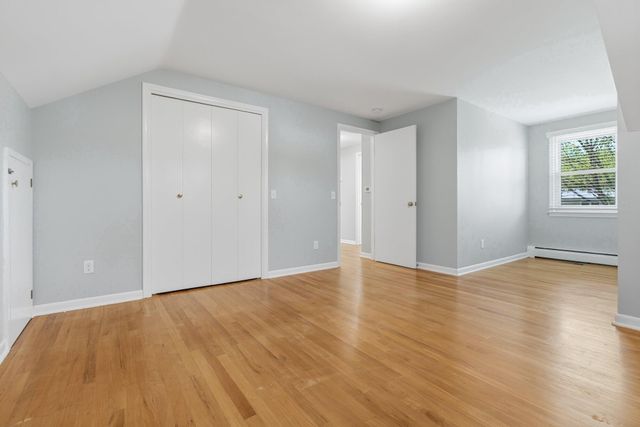 721 Piccadilly Road, Kalamazoo, MI 49006