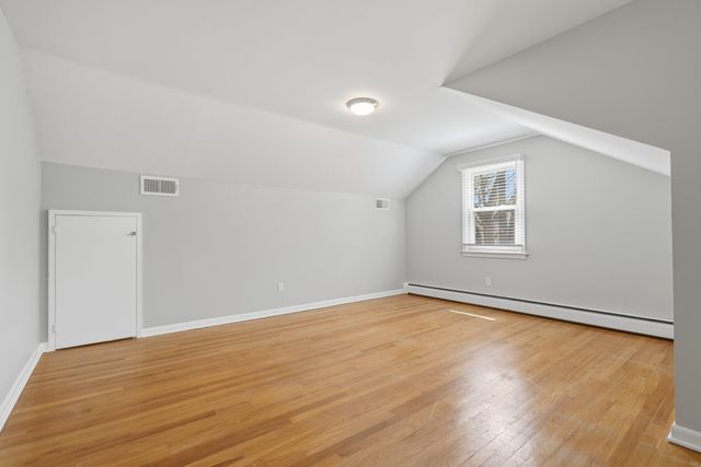 721 Piccadilly Road, Kalamazoo, MI 49006